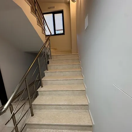 Avalon Hotel 3*