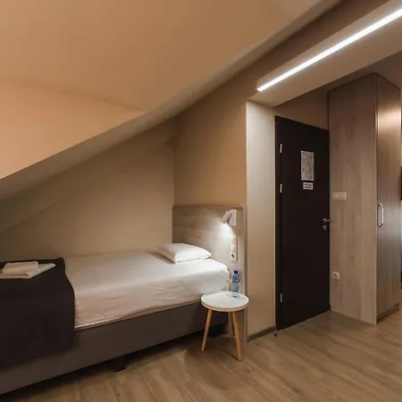 Hotel Avalon