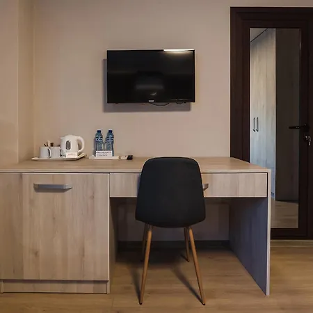 Avalon Hotel 3*